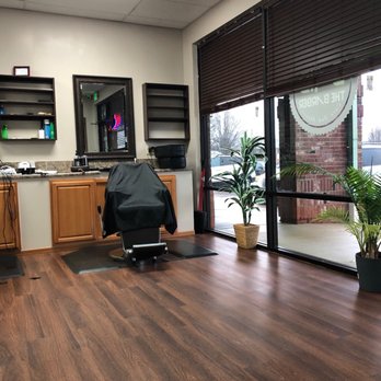 Str8-Edge Barbershop - Barbers Near Me - Carmel, Indiana