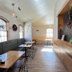 El Agave Azul - Inside, cozy and spacious