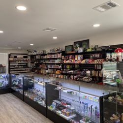 Texas Smoke Northpark - Texas legal THC (flower, gummies, disposables, concentrate) CBD, hand pipes and other smoking accessories.