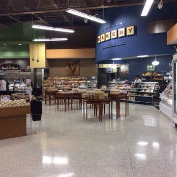 Publix - Bakery section - Grocery Near Me - Miami, Florida