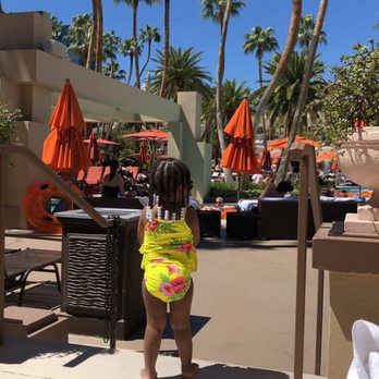 MGM Grand Pool Complex - Swimming Pools Near Me - Las Vegas, Nevada