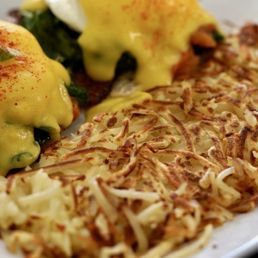 Crab Cake Eggs Benedict