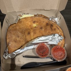 Nick's Pizza - Calzone