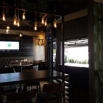 EJ's Pub - Bixby Knolls - Sports Bars Near Me - Long Beach, California