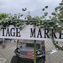 The Summer Vintage Market - Entrance sign.