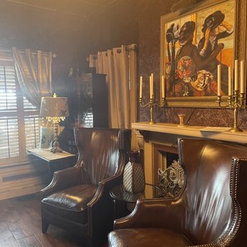 Neros Waterfront Cafe - Lobby of Casablanca Inn - Breakfast & Brunch Near Me - St. Augustine, Florida