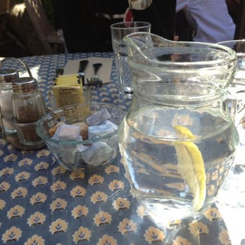 La Note - Cute table set up - French Near Me - Berkeley, California La Note - Cute table set up - French Near Me - Berkeley, California