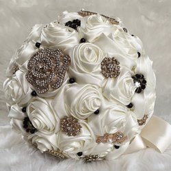 Create That Party - Custom Bridal Brooch Bouquet