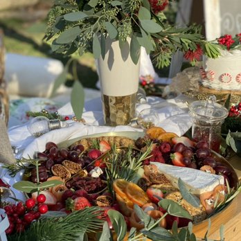 Picnic Heroes - Holiday Picnic Setup. - Party & Event Planning Near Me Picnic Heroes - Holiday Picnic Setup. - Party & Event Planning Near Me
