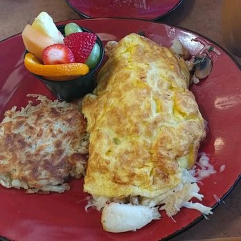 Linn's Restaurant - American Near Me - Cambria, California