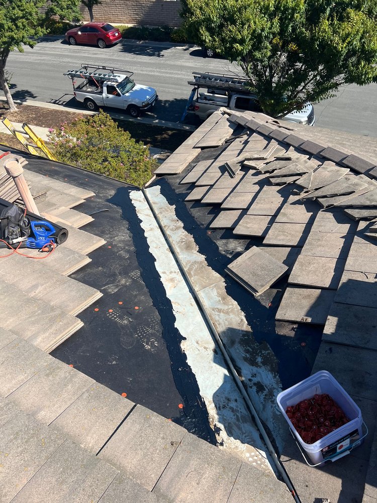 Slide of Presidential Roofing