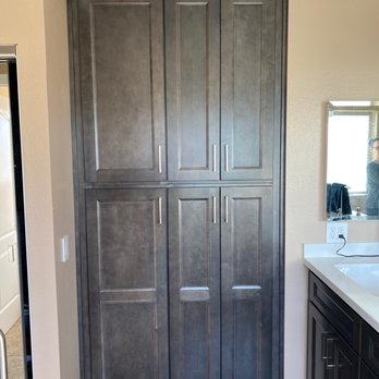 Royal Kitchen and Flooring - Custom bathroom linen cabinets - General Contractors Near Me - Thousand Oaks, California