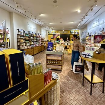 L'Occitane en Provence - Cosmetics & Beauty Supply Near Me - Cabazon, California