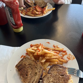 Bread & Butter - Royal Ruben Sandwich and Patty Melt - Breakfast & Brunch Near Me - Crowley, Texas