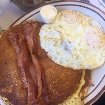 Mickey's Diner - The Twos - Diners Near Me - Saint Paul, Minnesota