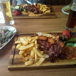 TROJA - Grillteller inkl. Salat - 13,00€