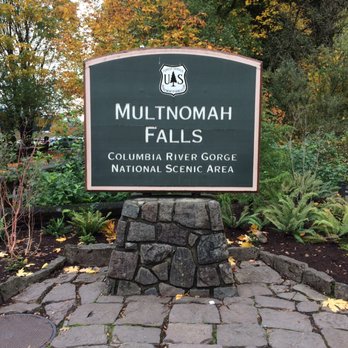 Multnomah Falls - Very crowed on weekend. - Hiking Near Me - Bridal Veil, Oregon Multnomah Falls - Very crowed on weekend. - Hiking Near Me - Bridal Veil, Oregon