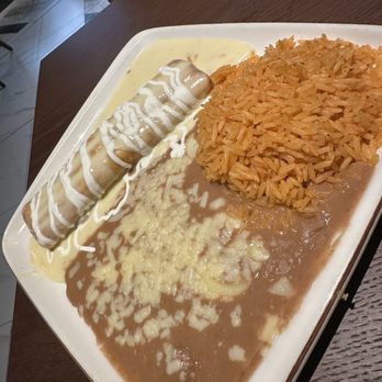 Plaza Azteca East Windsor - Chimichanga with chicken - Mexican Near Me - East Windsor, New Jersey Plaza Azteca East Windsor - Chimichanga with chicken - Mexican Near Me - East Windsor, New Jersey