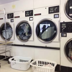 K & B Laundromat & Dry Cleaners - Drying my clothes