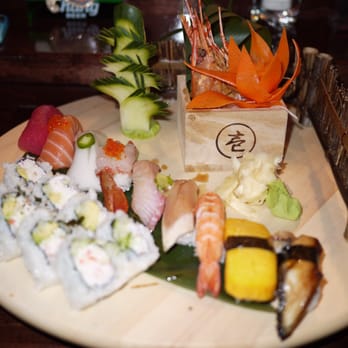Hon Sushi - Sushi combo (get this if you want a taste of all the fresh imported fish!) - Sushi Bars Near Me - Carrollton, Texas