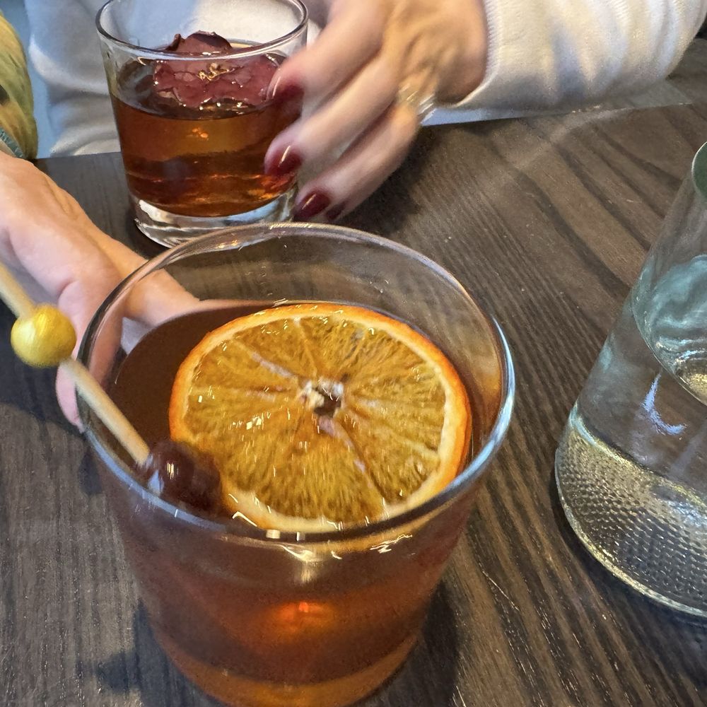 The Grocer's Table - Manhattan - Cafes Near Me - Wayzata, Minnesota The Grocer's Table - Manhattan - Cafes Near Me - Wayzata, Minnesota