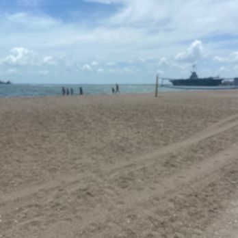 Emerald Beach Hotel - Hotels Near Me - Corpus Christi, Texas