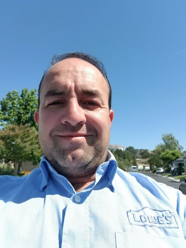 Slide of Ribas Roofing and Services