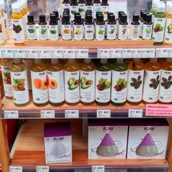 Natural Grocers - Essential oils collection