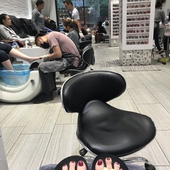 Cosmopolitan Nail Lounge - Nine pedicure stations. - Nail Salons Near Me - Washington, DC, District of Columbia Cosmopolitan Nail Lounge - Nine pedicure stations. - Nail Salons Near Me - Washington, DC, District of Columbia
