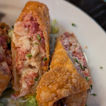 Ireland's Four Courts - corned beef egg rolls - so bomb! - Breakfast & Brunch Near Me - Arlington, Virginia Ireland's Four Courts - corned beef egg rolls - so bomb! - Breakfast & Brunch Near Me - Arlington, Virginia