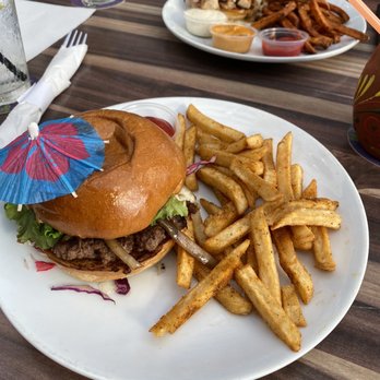 Good Vibes Coastal Kitchen - Kraken burger - Beer Bar Near Me - Pearland, Texas