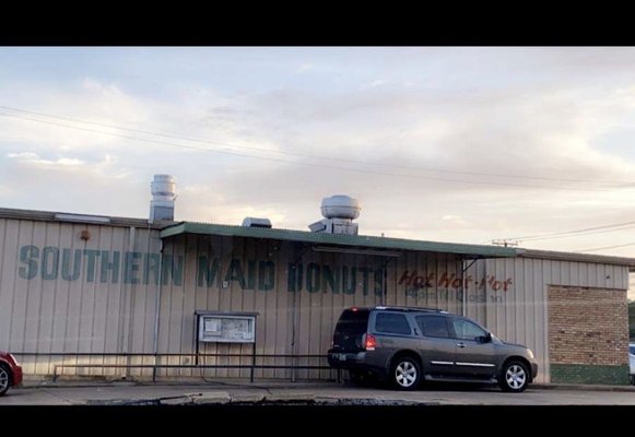 Southern Maid Donuts by null