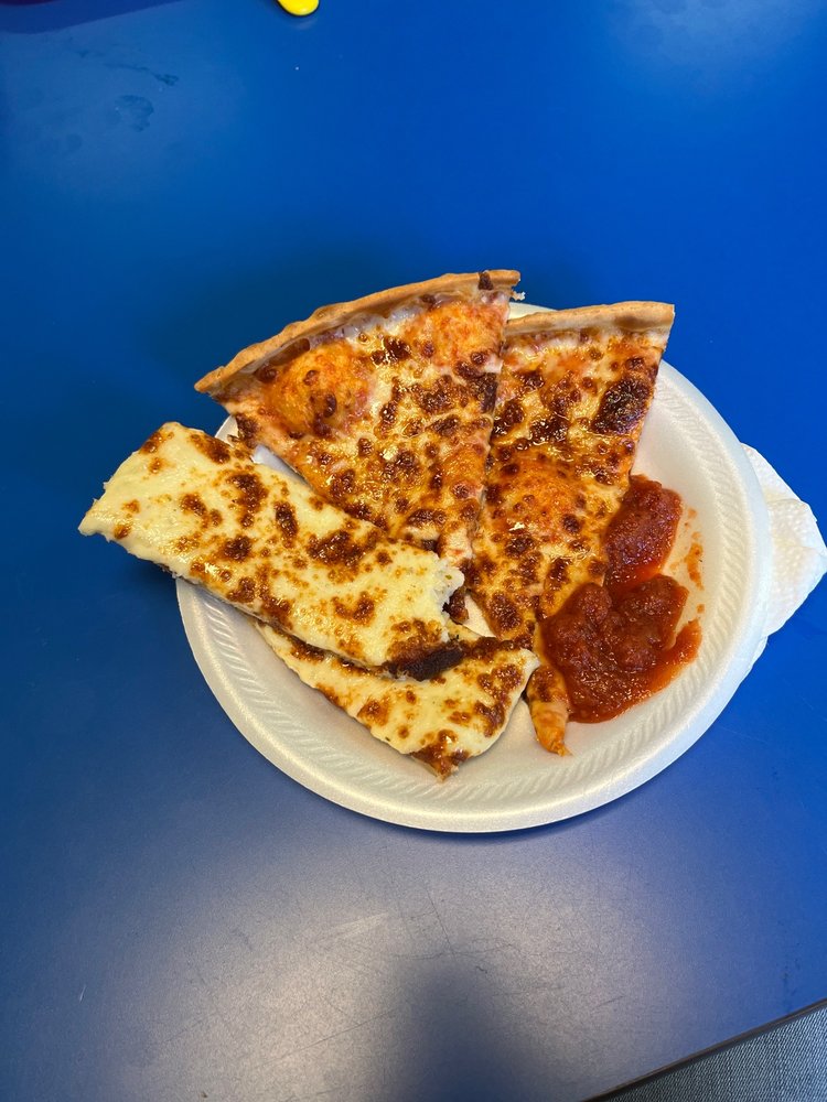 Larry's Pizza Logo