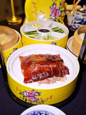 Fan Szechuan Restaurant & Bar 大宅门餐厅酒吧 by null