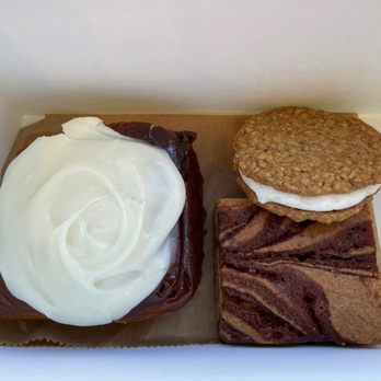 350° Bakery - Cinnamon roll, blondie, oatmeal cream pie - Bakeries Near Me - Pittsburgh, Pennsylvania