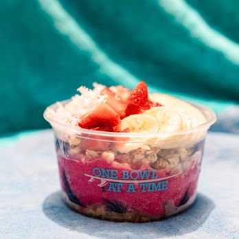 Surf Bar - a bowl of fruit and yogurt - Acai Bowls Near Me - Edmond, Oklahoma