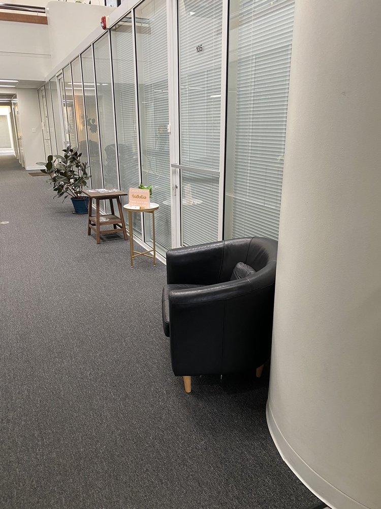 Laura Moore Aesthetics Logo