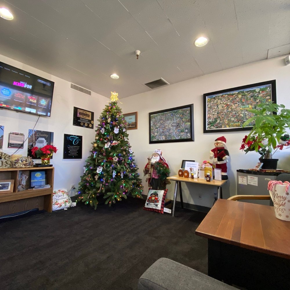 Brea Auto Body - Waiting Room - Body Shops Near Me - Brea, California Brea Auto Body - Waiting Room - Body Shops Near Me - Brea, California