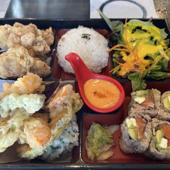 Hashi Gawa - Three item bento box: tempura, Philadelphia roll and chicken karage - Japanese Near Me - Alameda, California