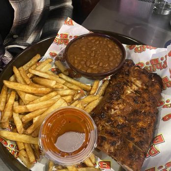 Phil's BBQ - Barbeque Near Me - Santee, California