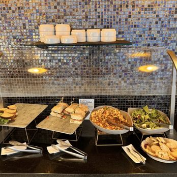 United Club - Airport Lounges Near Me - Las Vegas, Nevada United Club - Airport Lounges Near Me - Las Vegas, Nevada