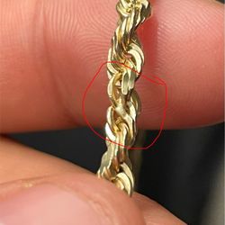 Harry's Jewelry - Second angel of pinched but still got a gap