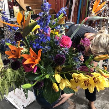 Dutch Flowers - Florists Near Me - Kansas City, Missouri Dutch Flowers - Florists Near Me - Kansas City, Missouri