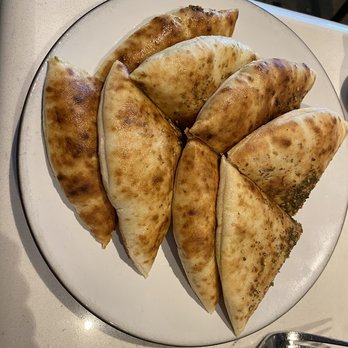 Wolfsglen - OMG, these are the best home made pita ever! Served warm - Cocktail Bars Near Me - Los Angeles, California