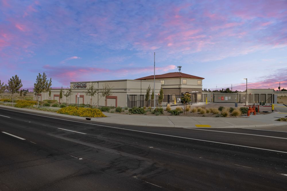 STORQUEST SELF STORAGE 16000 Golden Valley Pkwy, Lathrop, California