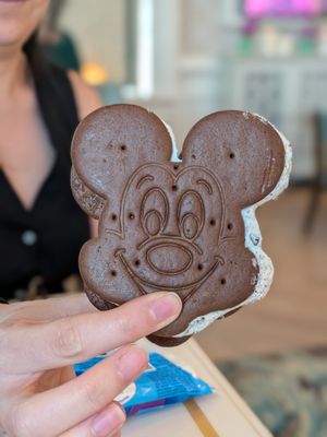 200 Epcot Center Dr by null