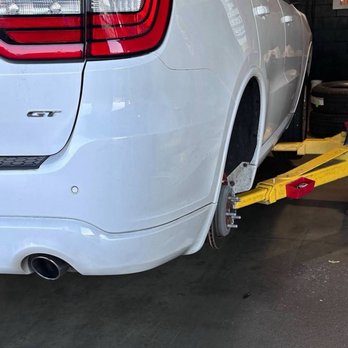 EZ Towing - I had to change my tire because of their terrible towing service - Towing Near Me - Van Nuys, California
