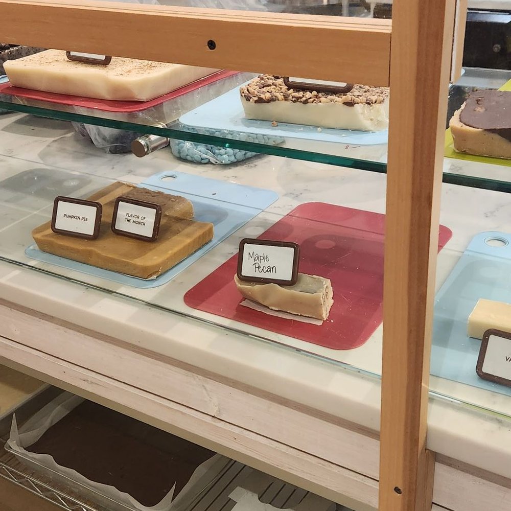 Henry's Sweet Retreat - Candy Stores Near Me - Bethesda, Maryland