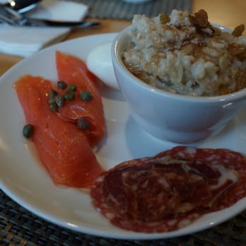 Cedarbrook Lodge - Hotels Near Me - SeaTac, Washington
