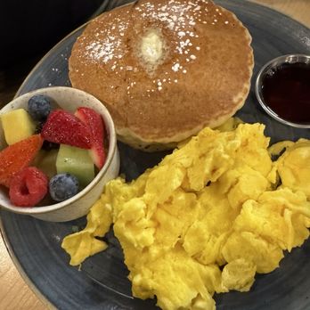 Bread & Roses - Breakfast & Brunch Near Me - Shelby Township, Michigan Bread & Roses - Breakfast & Brunch Near Me - Shelby Township, Michigan